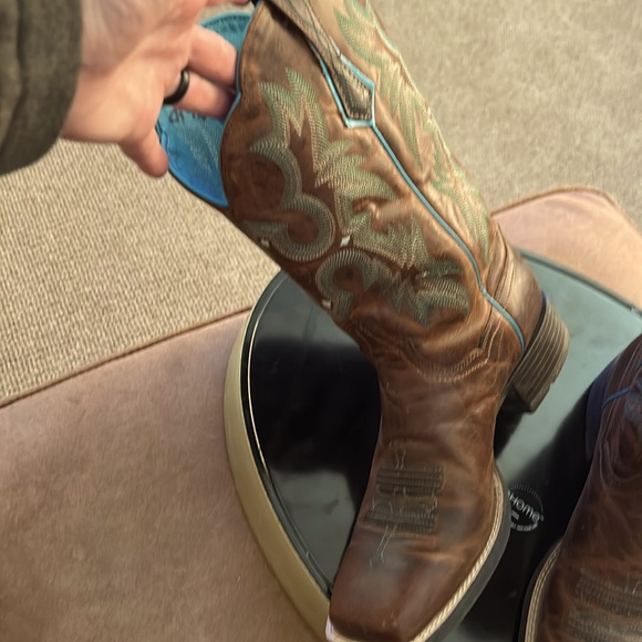 Ariat Women’s Boot Turquoise Brown Leather Size 7.5 Square Toe - Picture 3 of 10